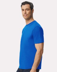 Gildan 980 Unisex Softstyle® Lightweight T-Shirt – Royal Blue (on model side)