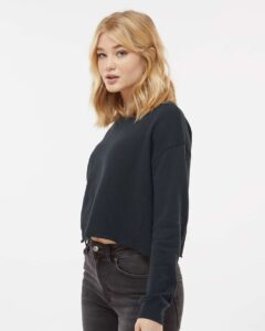 Independent Trading Co. AFX24CRP Women’s Lightweight Crop Crewneck Sweatshirt – Black (on model side)