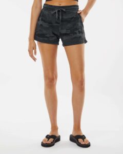 Independent Trading Co. PRM20SRT Women’s Lightweight California Wave Wash Fleece Shorts – Black Camo Heather (on model)