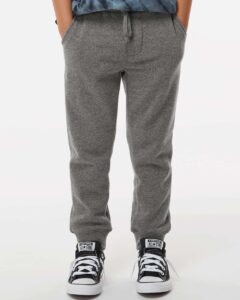 Independent Trading Co. PRM16PNT Youth Lightweight Special Blend Sweatpants – Nickel (on model)