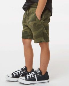 Independent Trading Co. PRM11SRT Toddler Lightweight Special Blend Fleece Shorts – Forest Camo Heather (on model side)