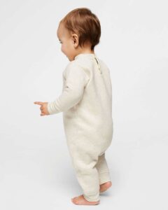 Rabbit Skins 4447 Infant Fleece One-Piece – Natural Heather (on model side)