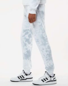 J. America 8884 Unisex Tie-Dyed Fleece Joggers – Grey Tie Dye (on model side)