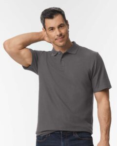 Gildan 64800 Unisex Softstyle® Pique Polo – Charcoal (on model)