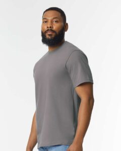 Gildan 65000 Unisex Softstyle® Midweight T-Shirt – Charcoal (on model side)