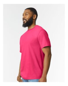 Gildan 65000 Unisex Softstyle® Midweight T-Shirt – Heliconia (on model side)