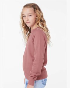 BELLA + CANVAS 3901Y Youth Sponge Fleece Crewneck Sweatshirt – Mauve (on model side)