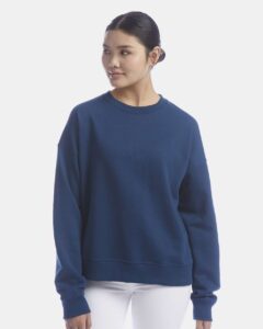 Champion SL650 Women’s Powerblend® Crewneck Sweatshirt – Late Night Blue (on model)