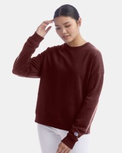 Champion SL650 Women’s Powerblend® Crewneck Sweatshirt – Maroon (on model)
