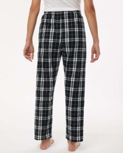 Boxercraft BW6620 Women’s Haley Flannel Pants – Black/ White (on model back)