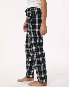 Boxercraft BW6620 Women’s Haley Flannel Pants – Black/ White (on model side)