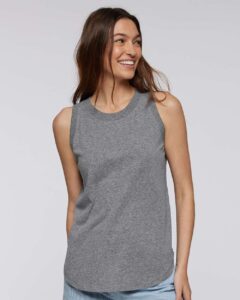 LAT 3592 Women’s Relaxed Fine Jersey Tank – Granite Heather (on model)