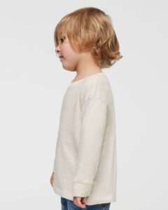 Rabbit Skins 3302 Toddler Fine Jersey Long Sleeve Tee – Natural Heather (on model side)