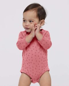 Rabbit Skins 4421 Infant Fine Jersey Long Sleeve Bodysuit – Mauvelous Spot (on model)