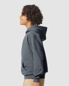 Gildan SF500B Youth Softstyle® Midweight Hooded Sweatshirt – Dark Heather (on model side)