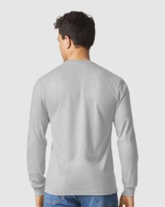 Gildan 64440CVC Unisex Softstyle® CVC Long Sleeve T-Shirt – Cement (on model back)