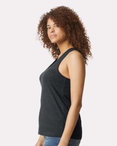 Gildan 64220LCVC Women’s Softstyle® CVC Racerback Tank Top – Pitch Black Mist (on model side)