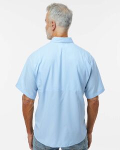 Paragon 700 Men’s Hatteras Performance Short Sleeve Fishing Shirt – Blue Mist (on model back)