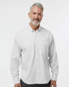 Paragon 702 Men’s Kitty Hawk Performance Fishing Shirt – Aluminum (on model)
