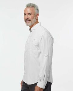 Paragon 702 Men’s Kitty Hawk Performance Fishing Shirt – Aluminum (on model side)