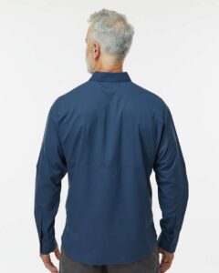 Paragon 702 Men’s Kitty Hawk Performance Fishing Shirt – Navy (on model back)