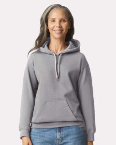 Gildan SF500 Unisex Softstyle® Midweight Hooded Sweatshirt – Cement (on model)