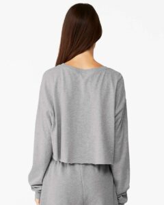 BELLA + CANVAS 6501 Women’s FWD Fashion Crop Long Sleeve Tee – Athletic Heather (on model back)