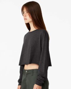 BELLA + CANVAS 6501 Women’s FWD Fashion Crop Long Sleeve Tee – Dark Grey Heather (on model side)