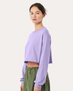 BELLA + CANVAS 6501 Women’s FWD Fashion Crop Long Sleeve Tee – Dark Lavender (on model side)