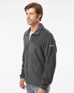 Columbia 212478 Men’s Steens Mountain™ Full Zip 2.0 Jacket – Charcoal Heather (on model side)