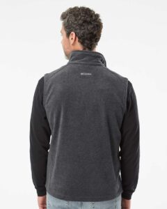 Columbia 212488 Men’s Steens Mountain™ Vest – Charcoal Heather (on model back)
