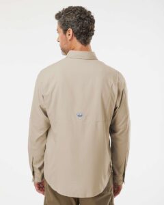 Columbia 212467 Men’s PFG Tamiami™ II Shirt – Fossil (on model back)