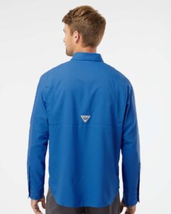 Columbia 212467 Men’s PFG Tamiami™ II Shirt – Vivid Blue (on model back)