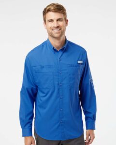 Columbia 212467 Men’s PFG Tamiami™ II Shirt – Vivid Blue (on model)