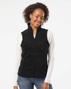 Columbia 212471 Women’s Benton Springs™ Fleece Vest – Black (on model)