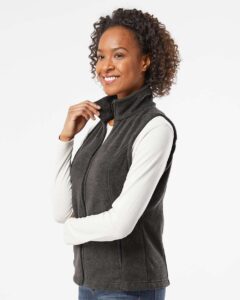 Columbia 212471 Women’s Benton Springs™ Fleece Vest – Charcoal Heather (on model side)