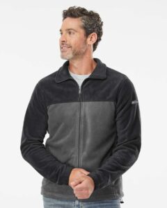 Columbia 212478 Men’s Steens Mountain™ Full Zip 2.0 Jacket – Black/ Grill (on model)