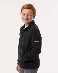Columbia 212479 Youth Steens Mountain™ II Fleece Full-Zip Jacket – Black (on model side)