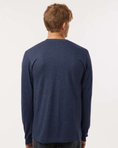 Tultex 202LS Unisex Fine Jersey Long Sleeve T-Shirt – Heather Denim (on model back)