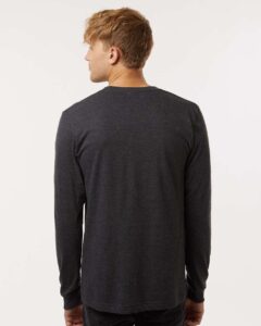 Tultex 202LS Unisex Fine Jersey Long Sleeve T-Shirt – Heather Graphite (on model back)