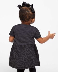 Rabbit Skins 5330 Infant Fine Jersey Dress – Vintage Smoke/ Black Leopard (on model back)