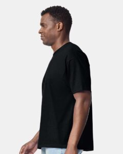 Gildan 75000 Unisex Hammer™ Maxweight T-Shirt – Pitch Black (on model side)