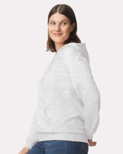 Gildan SF500 Unisex Softstyle® Midweight Hooded Sweatshirt – Ash (on model side)