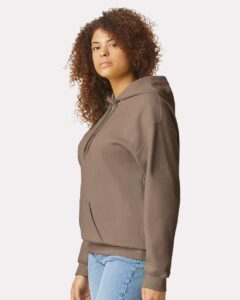 Gildan SF500 Unisex Softstyle® Midweight Hooded Sweatshirt – Brown Savana (on model side)