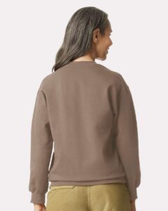 Gildan SF000 Unisex Softstyle® Midweight Crewneck Sweatshirt – Brown Savana (on model back)
