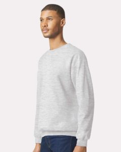 Gildan SF000 Unisex Softstyle® Midweight Crewneck Sweatshirt – Ash (on model side)