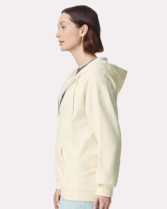 Gildan SF600 Unisex Softstyle® Midweight Full-Zip Hooded Sweatshirt – Off White (on model side)