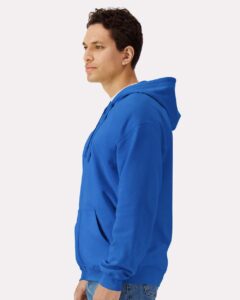 Gildan SF600 Unisex Softstyle® Midweight Full-Zip Hooded Sweatshirt – Royal (on model side)