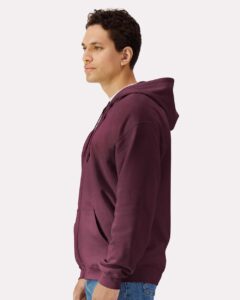Gildan SF600 Unisex Softstyle® Midweight Full-Zip Hooded Sweatshirt – Maroon (on model side)