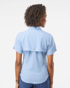 Columbia 212466 Women’s PFG Tamiami™ II Short Sleeve Shirt – Sail (on model back)